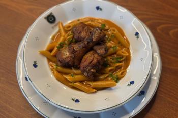 Račice Castle - chicken drumsticks with paprika