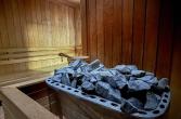 eFi Palace Wellness - finská sauna kameny